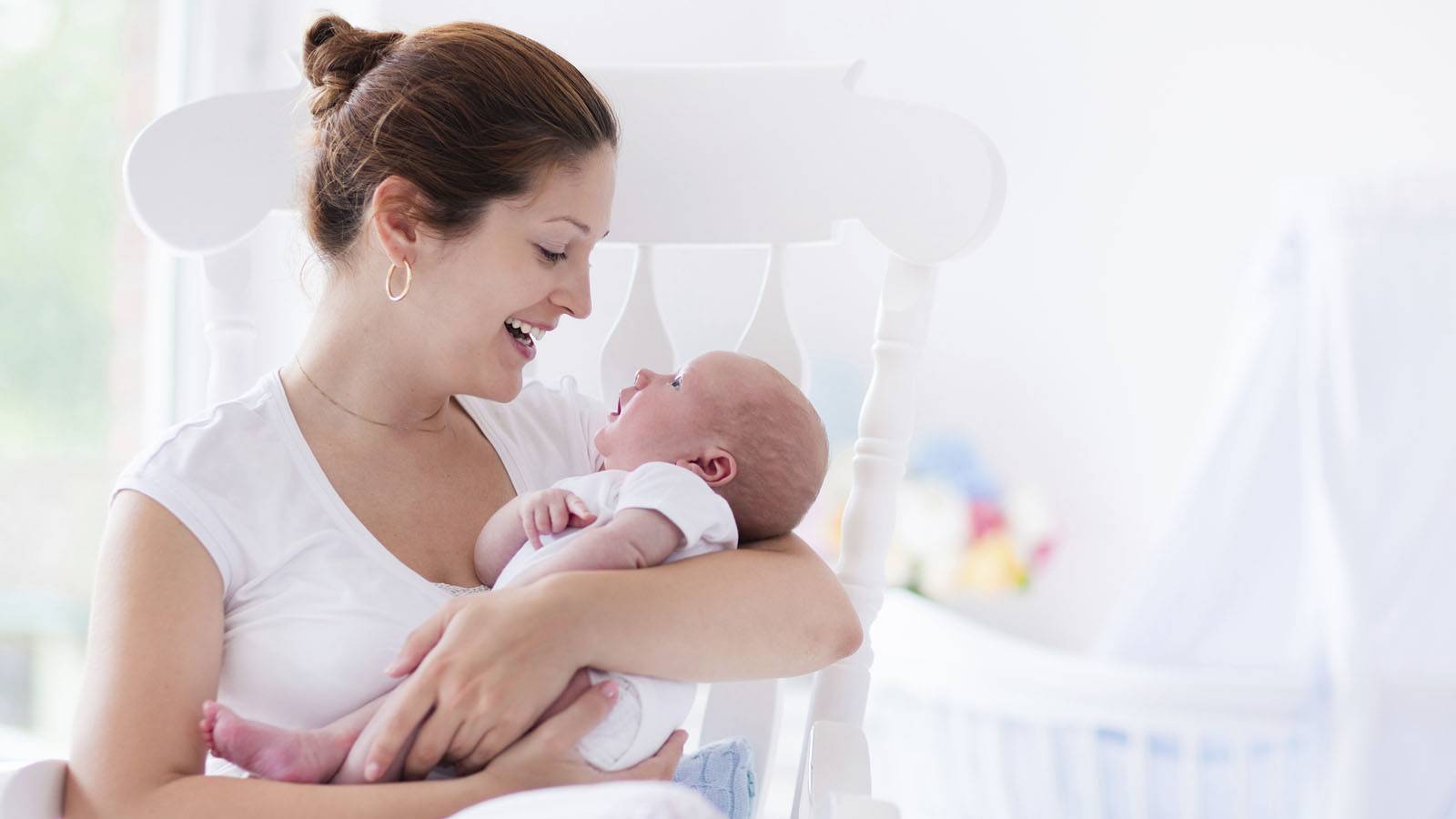 How To Survive The First Month Home With a Newborn