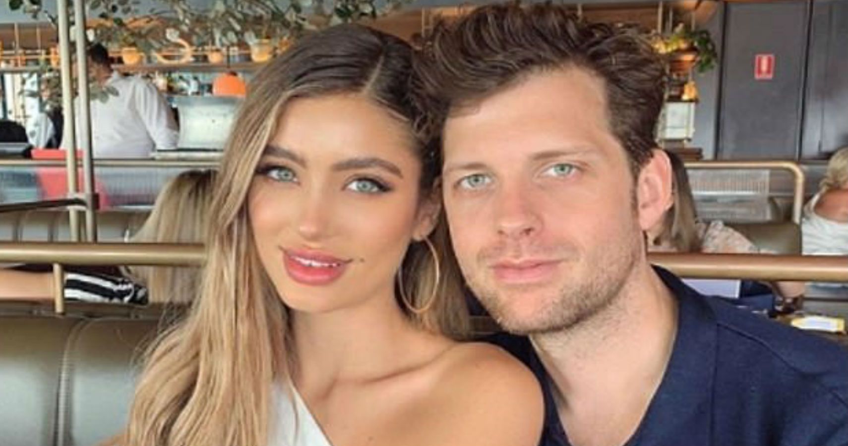 Australian Influencer Receives Praise For Refusing To Edit Pregnant