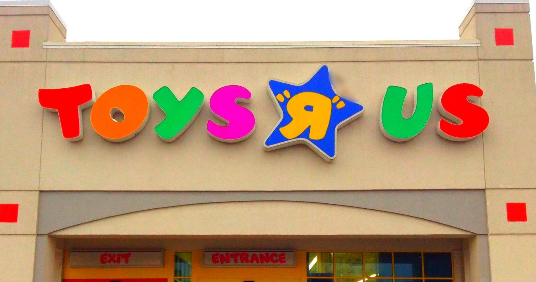 Toys 'R' Us Opening Its First New Stores After Filing For Bankruptcy