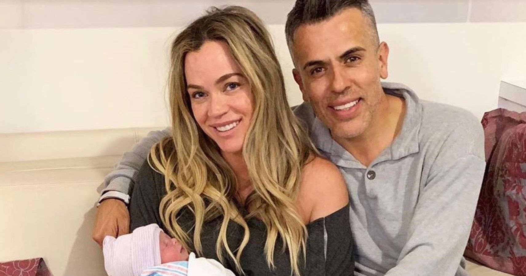 Teddi Mellencamp Praised For Realistic PostPregnancy Pic Days After Birth(02)