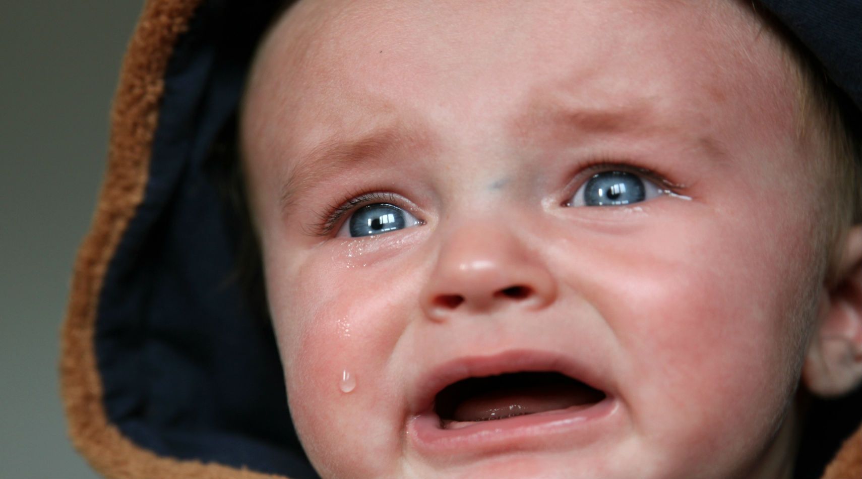 new-study-shows-the-effects-of-letting-your-baby-cry-it-out