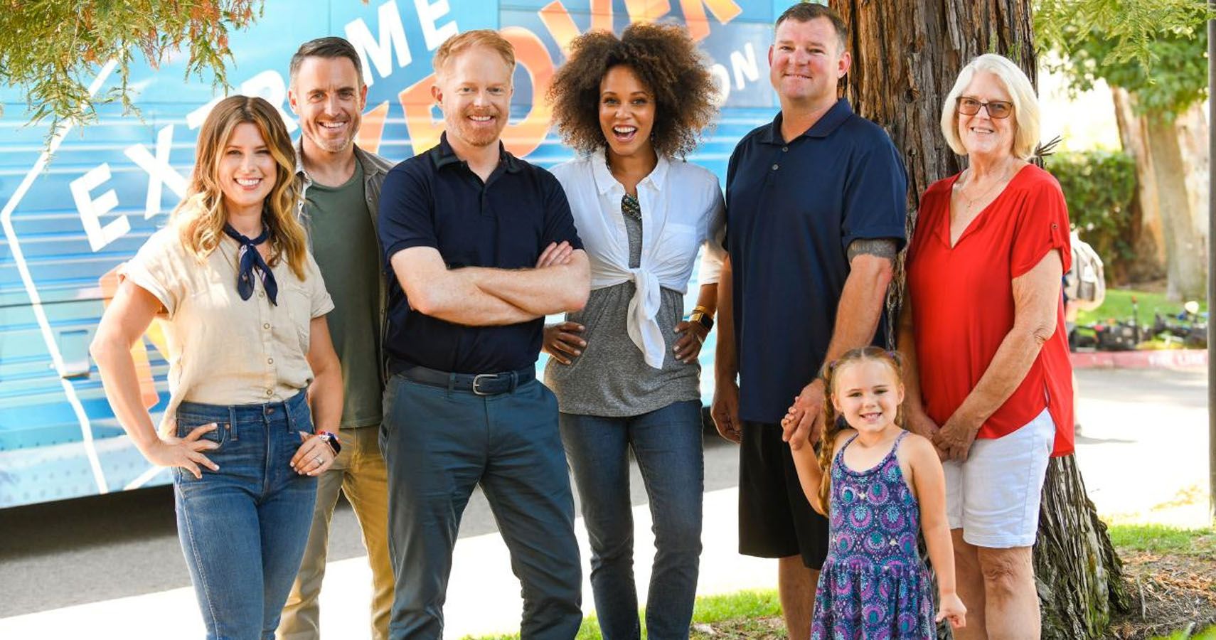 Jesse Tyler Ferguson Divulges The "Huge" Baby Shower Gift He Received(02)