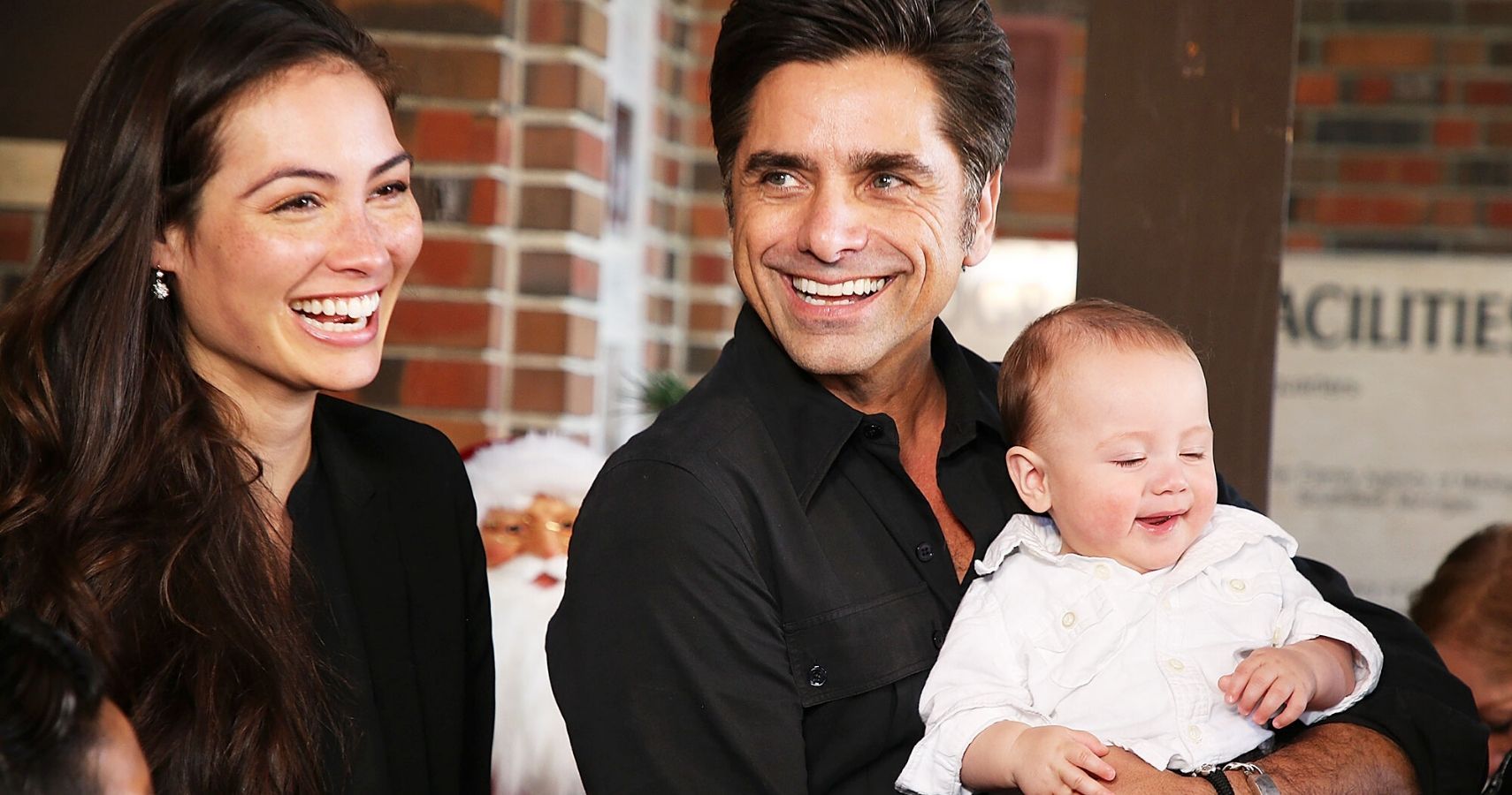 John Stamos Using The ‘Full House’ Couch As A Baby Gate