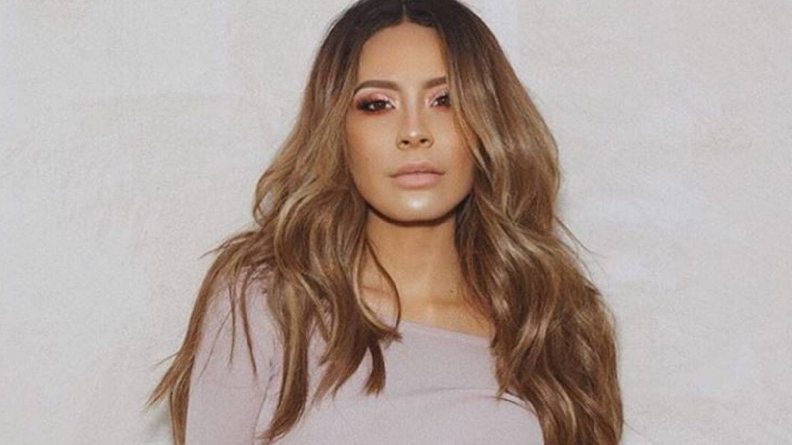 YouTuber Desi Perkins Is Pregnant With Her 1st Child After IVF Journey(01)