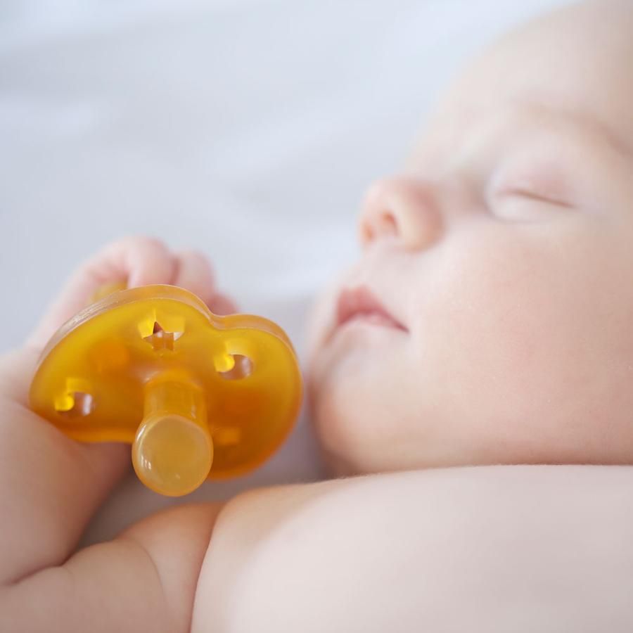 Best Pacifiers for Newborns (Updated 2020)