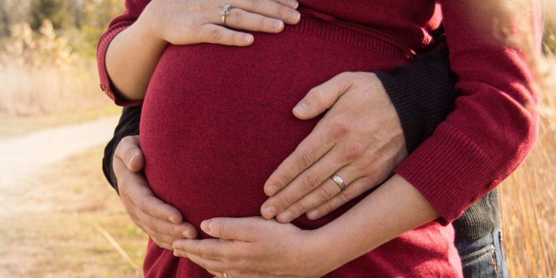 8 Reasons Not To Worry If Baby Suddenly Stops Kicking (And 5 Times To