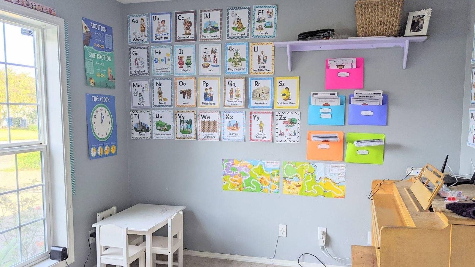 How One Mom Set Up A Classroom At Home For Her Preschooler