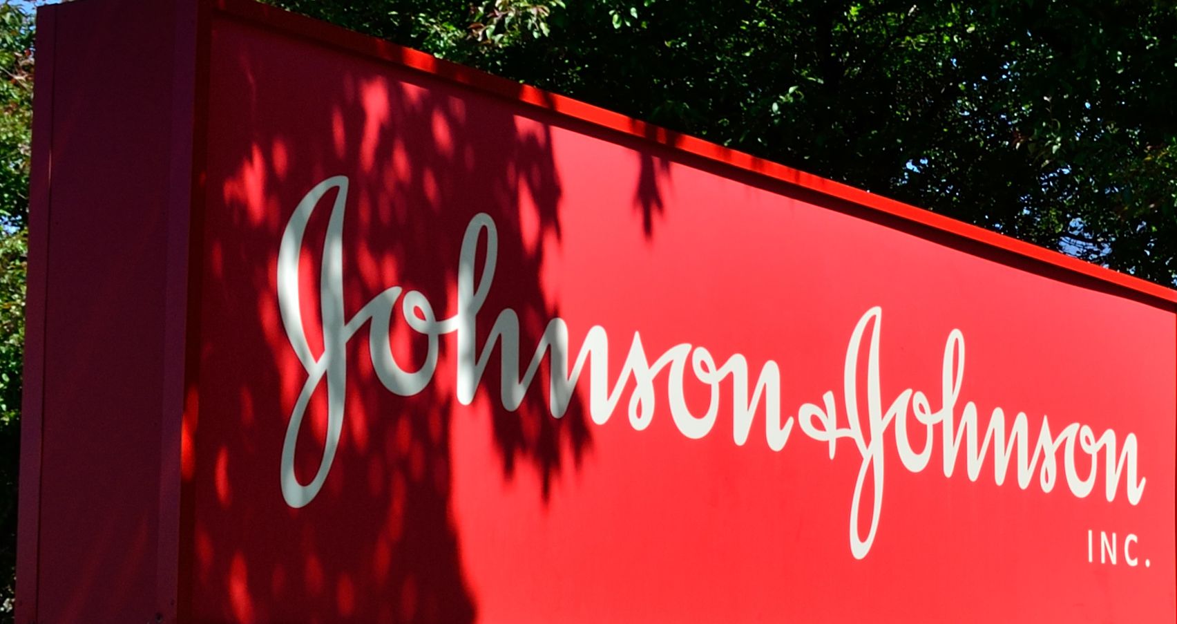 Advocate Group Calls For Johnson & Johnson To Discontinue Talcum Baby 