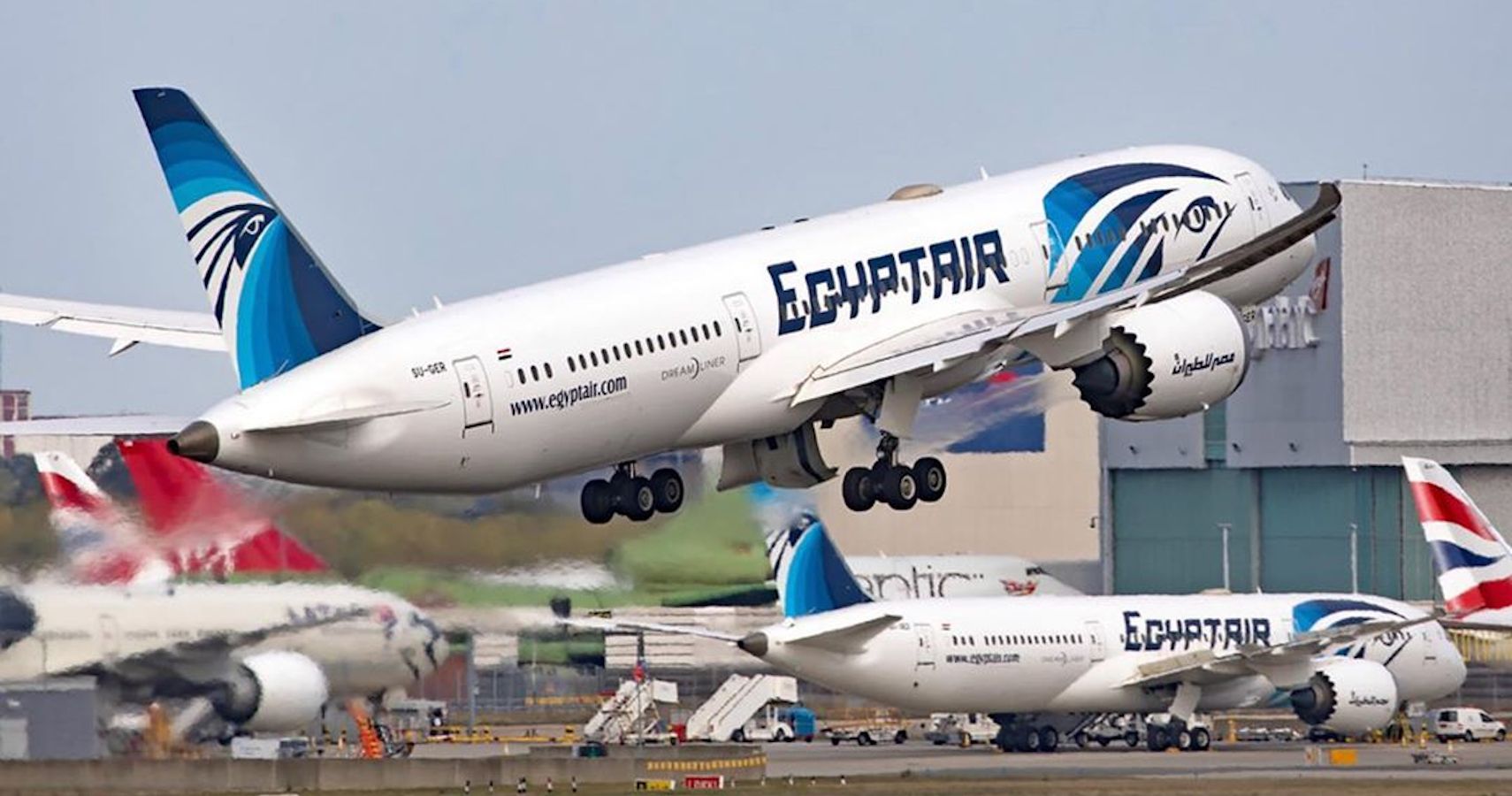 Photo of an Egypt Air plane taking off