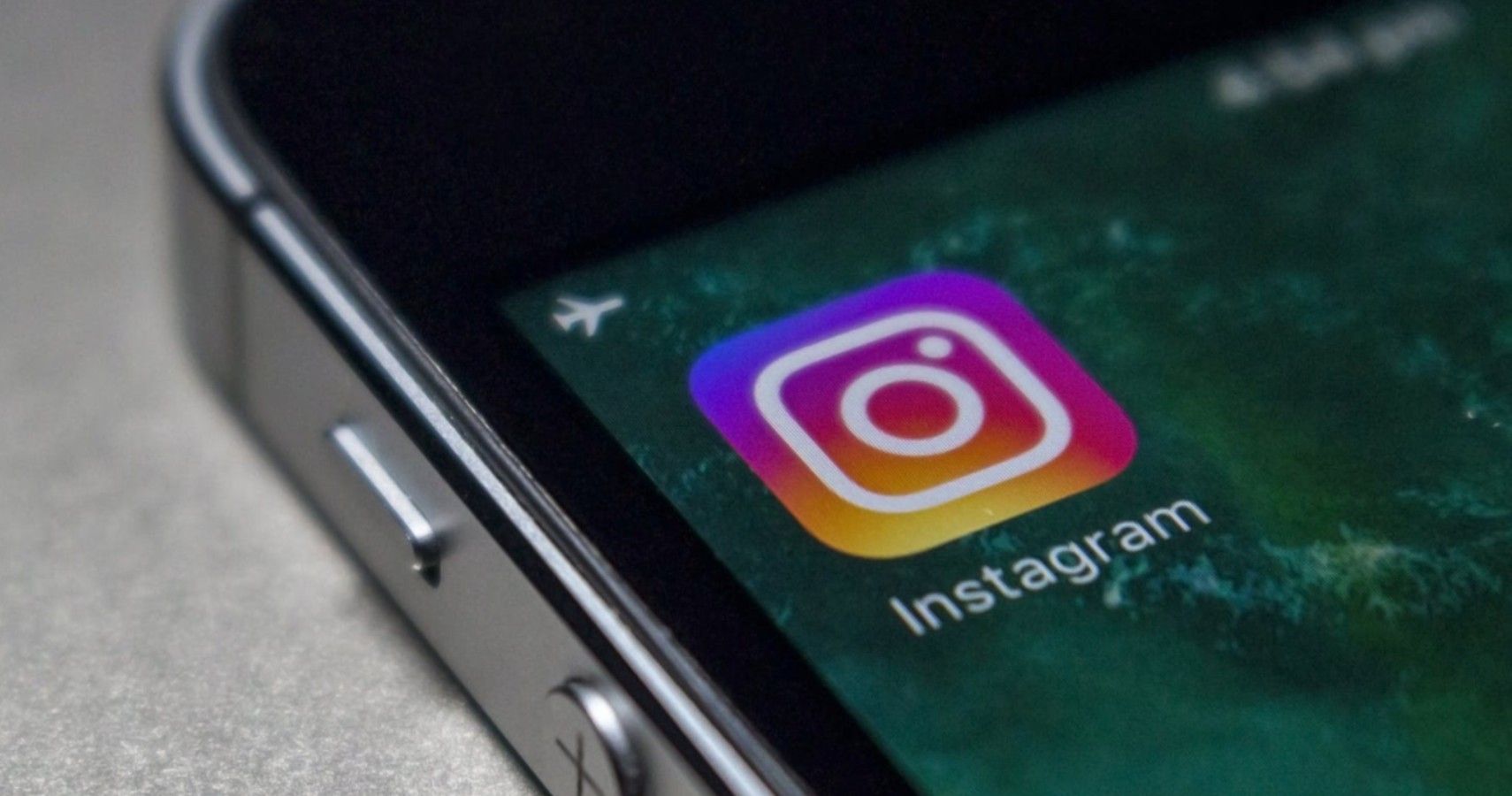 The Best Instagram Accounts For Millennial Moms To Follow