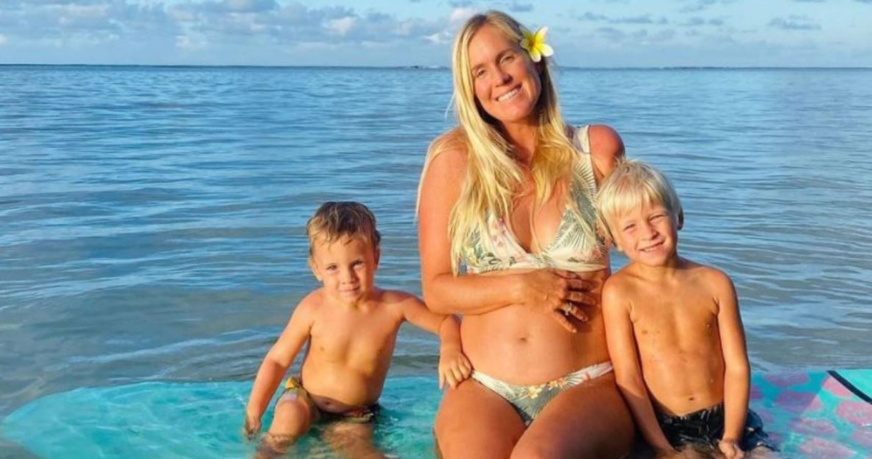 'Soul Surfer' Bethany Hamilton Shares Pregnancy Update With Fans