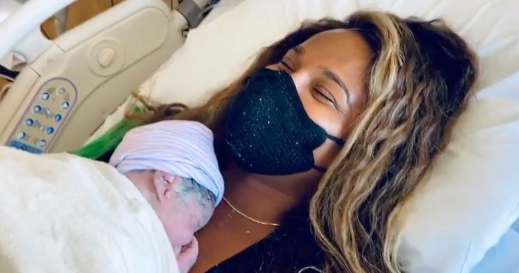 Ciara Wearing Mask While Giving Birth Coronavirus