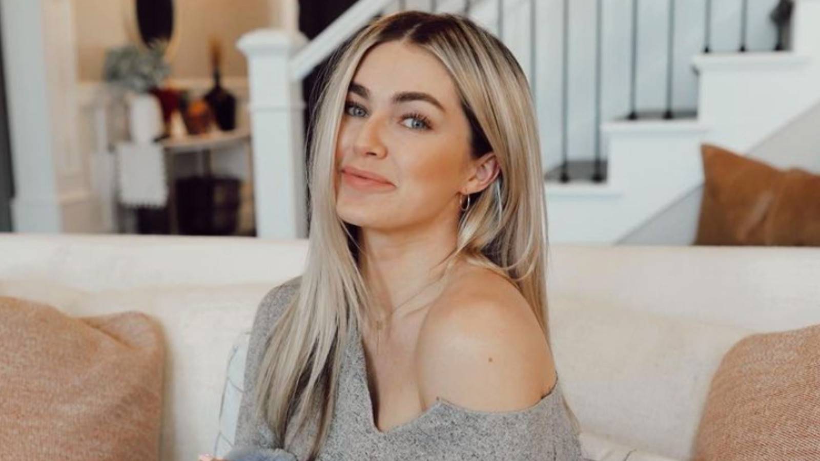 Lindsay Arnold's Emotional TikTok About False Positive Pregnancy Test(00)