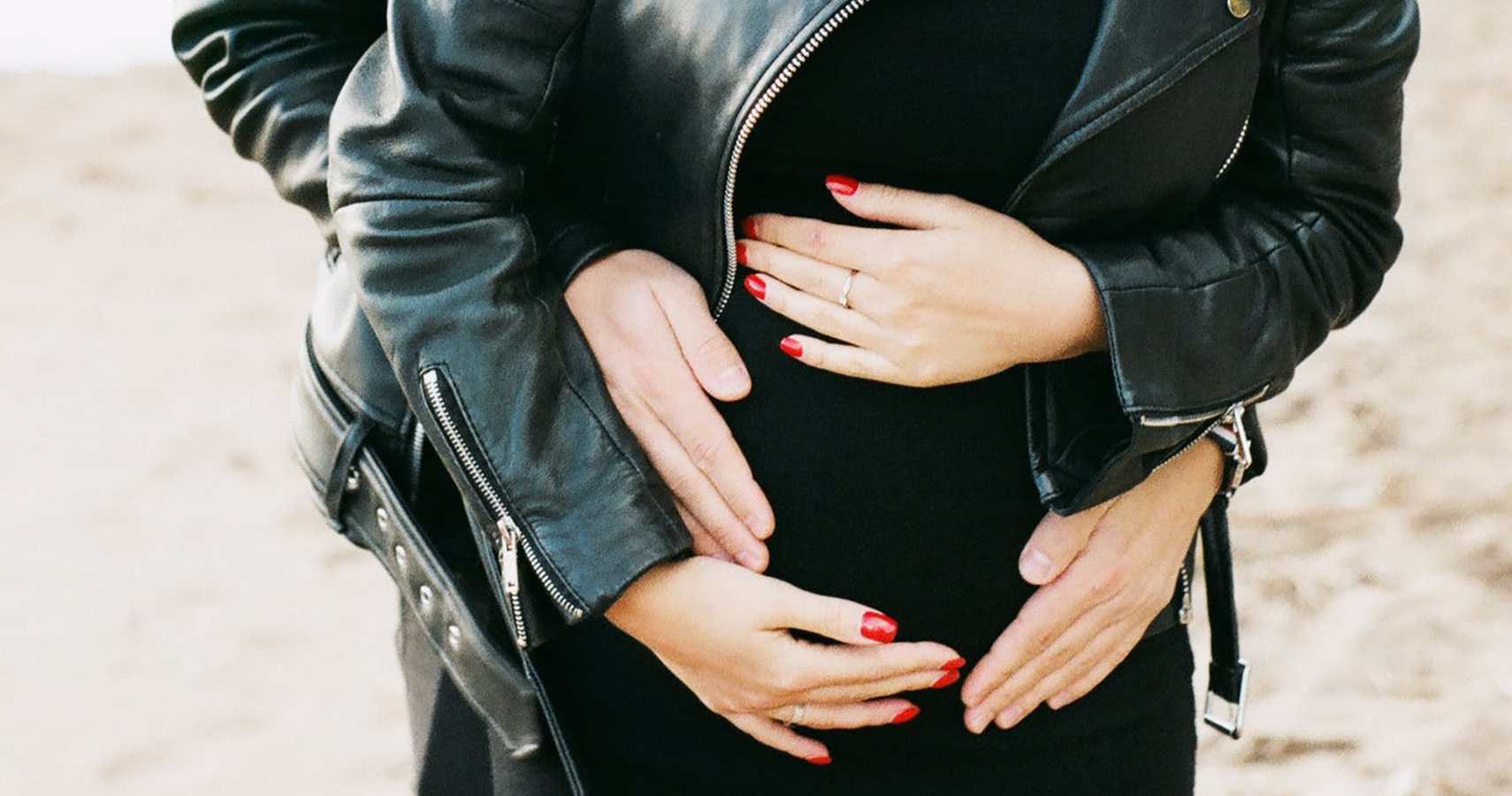 pregnancy fashion ways to look put together while pregnant