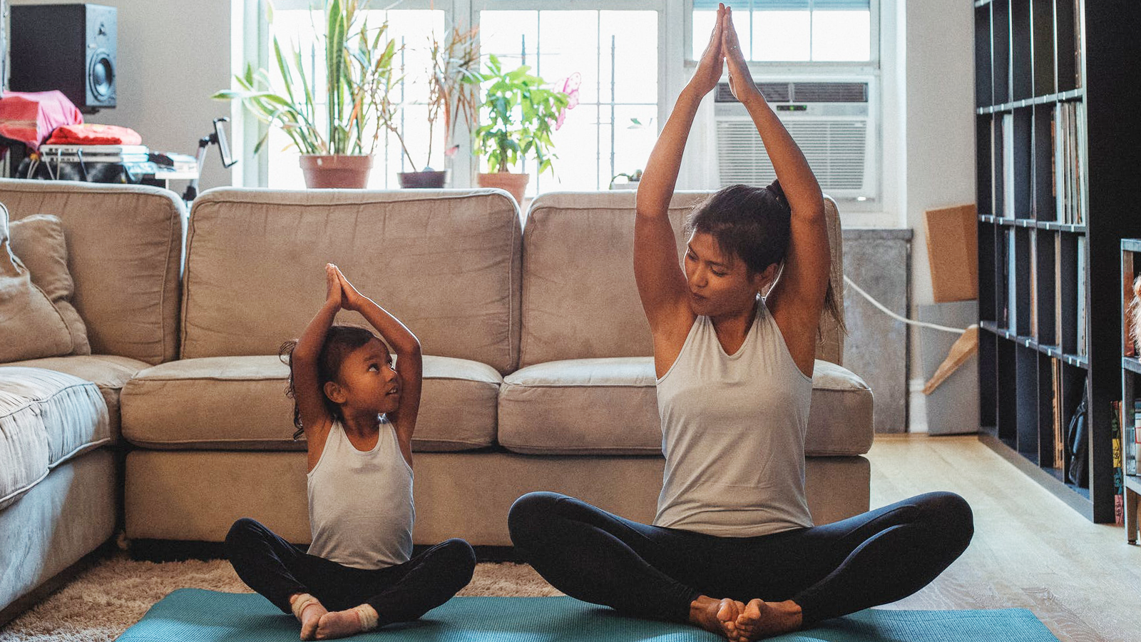 The Perfect Daily Routine For Stay-At-Home Moms