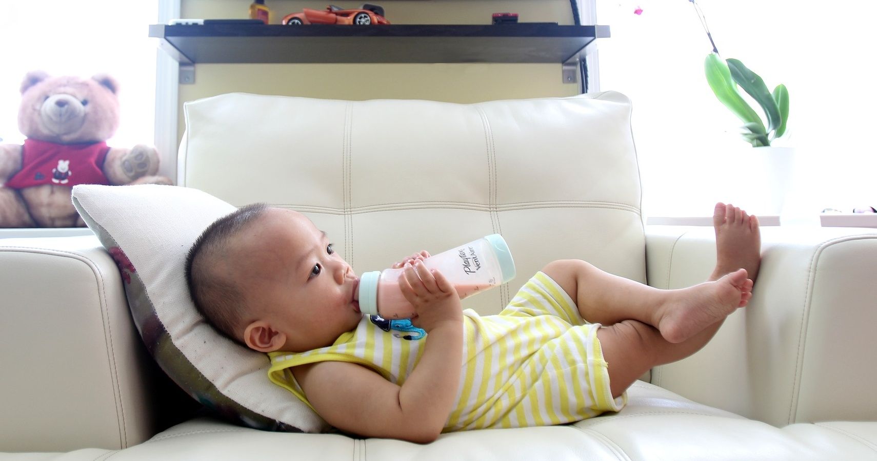 A guide to the most practical sippy cups by age
