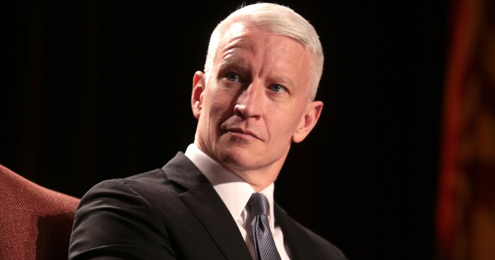 Anderson Cooper Reveals Mother Offered To Be His Surrogate At 85 Her Plan Was Just Nuts