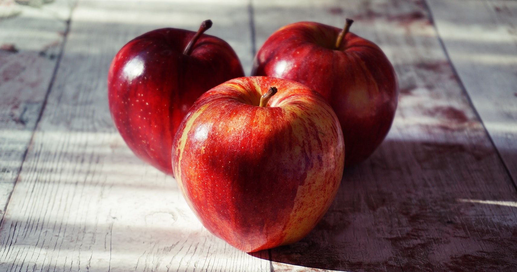 Fall Crafts For Toddlers Who Love Apples