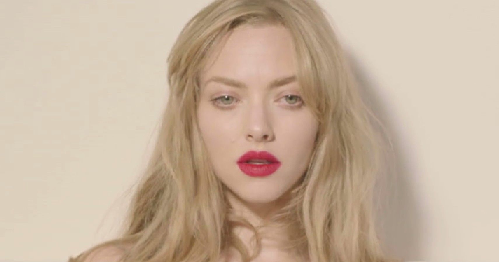 Amanda Seyfried Discusses Son's Complicated Delivery & Postpartum Depression 