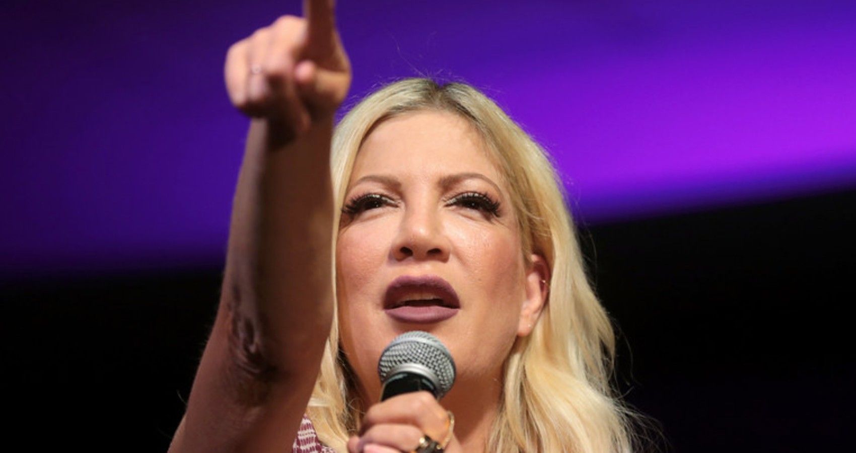 Tori Spelling Calls Out Paparazzi Who Were At Child's School